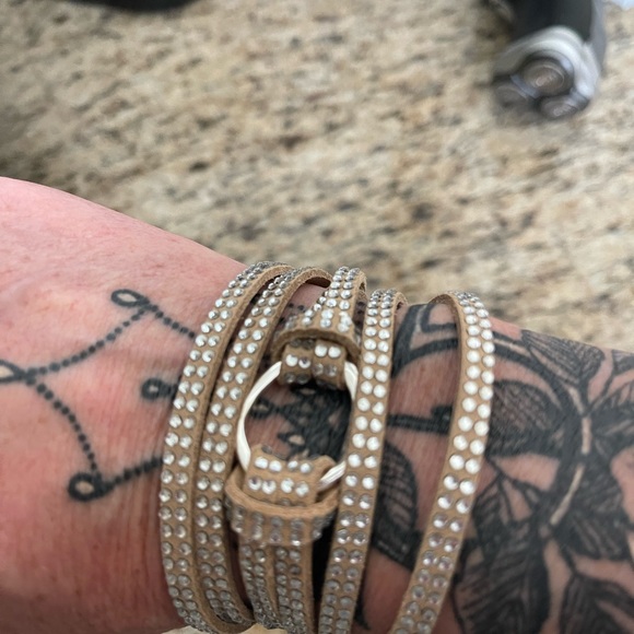 Leather wrap bracelet - Picture 3 of 7